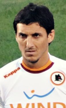 Rosi, Tachtisidis, Taddei, Bradley, Pjanić, Burdisso, Lopez (cropped)