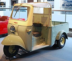 1957 Daihatsu Midget 01