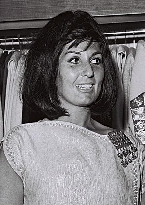 Alma Cogan (1963).jpg