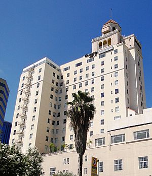 Breakers Hotel.jpg