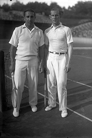 Bundesarchiv Bild 102-08950, Tennismeister Moldenhauer und Prenn.jpg