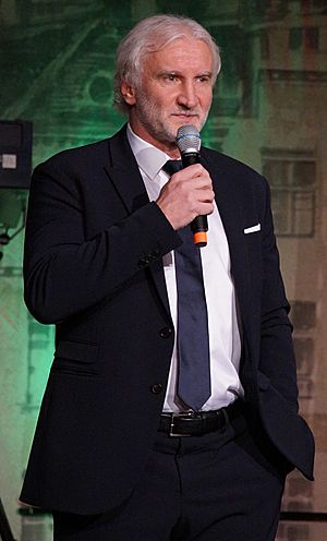 Rudi Völler Bühne (cropped).jpg