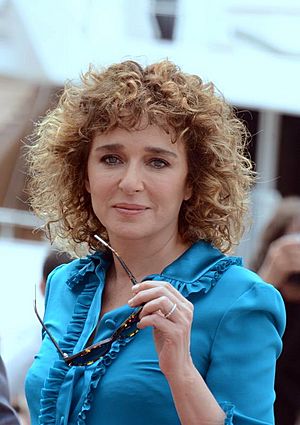 Valeria Golino Cannes 2016.jpg