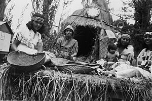 Bishop paiute women 1940