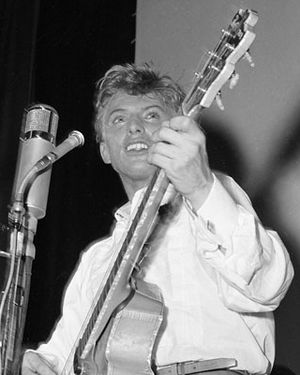 Tommy Steele 1957 crop.jpg