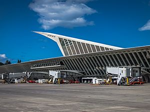 Aeropuerto Bilbao Loiu 01