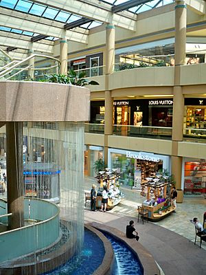 Fashion Square Fountain