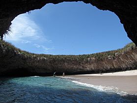 Parque Nacional Islas Marietas (9372075457)