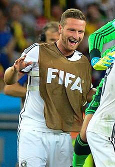 Shkodran Mustafi20140714 0012 (cropped)