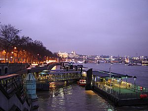 Westminster pier 1.jpg