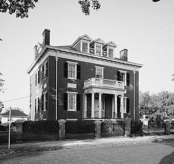 Wills-Davis-Glass House (Lynchburg, Virginia).jpg