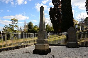 (1)Henry Parkes grave-1