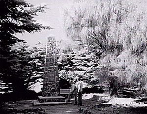 Indented Head monument