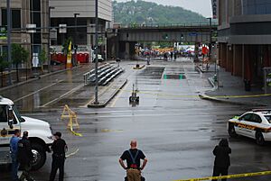 Pittsburgh Marathon 2010 bomb squad