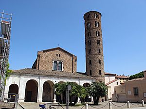 Ravenna, sant'apollinare nuovo, ext. 01