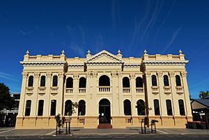 School of Arts Rockhampton.jpg