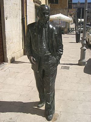 Statue of Sciascia in Racalmuto