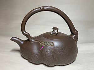 YixingClayTeapotMarkedQingquanMeiyuOfQingDynasty-TianQingClay