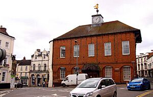 Buckingham Town Hall (geograph 1486407).jpg