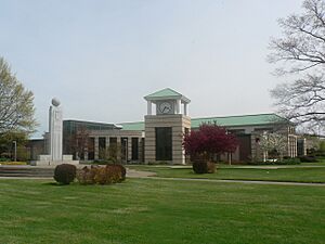 Euclid (Ohio) - Library