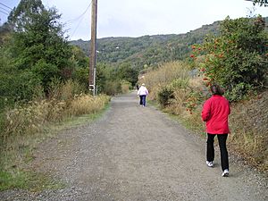 LosGatosCreekTrailHikersOct07