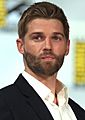 Mike Vogel SDCC 2014 (cropped)