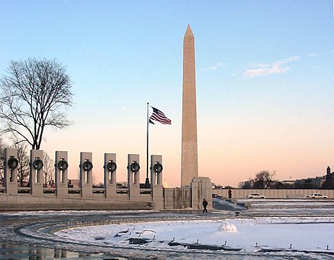 WashingtonWW2MemorialInWinter