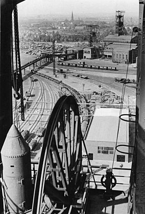 Bundesarchiv Bild 183-R80414, Essen, Zeche "Zollverein"