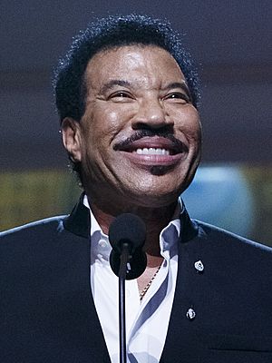 Lionel Richie 2022 (51930307118) (cropped).jpg