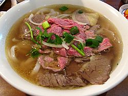 Pho-Beef-Noodles-2008.jpg