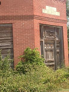 Heizer Kansas Bank Entrance