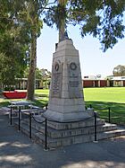Old Modernians War Memorial, Perth Modern School, December 2021 02.jpg