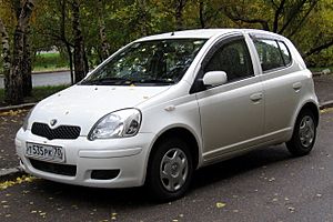 2002 Toyota Vitz 01