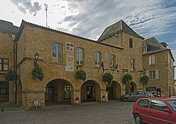 Gourdon la mairie