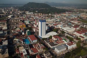 Aerial view of Calidonia, in the background there are the Santa Ana, Ancón and Curundú corregimientos.