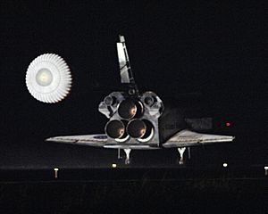 NASA-STS115Landing-KSC-06PD-2192