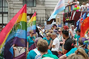 Sadiq Khan shakes hands and meets with organizers before the March starts (35671789761)