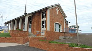 St Andrew's Presbyterian Church, 149 Goondoon Street, Gladstone Central, 2014