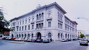 Tomochichi Federal Building and U.S. Courthouse (Chatham County, Georgia)