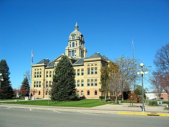 Benton County IA Courthouse.jpg