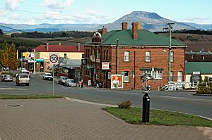 British-Hotel-Deloraine-20070422-040