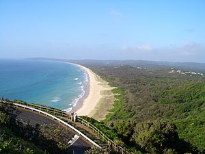 Byron Lighthouse looking south 2004-28-12