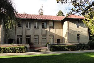 Dwight Bentel Hall (San José State University) - DSC03940