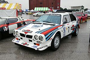 Lancia Delta S4 010