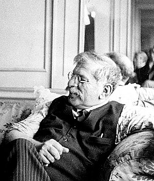 Magnus Hirschfeld 1929.jpg