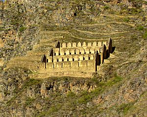 Ollantaytambo, storage rooms (qollqas)