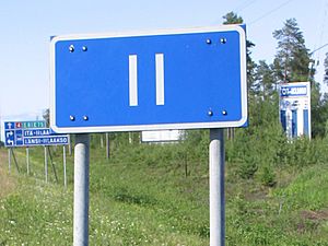 Roadsign marking the entrance to Ii (in uppercase)