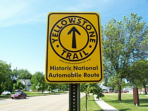 YellowstoneTrailNorthFDLSign3