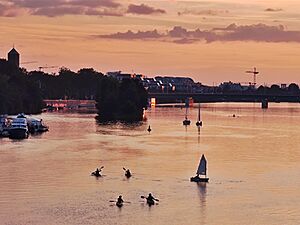 Cmglee Heidelberg Neckar watersports