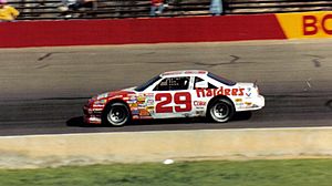 DaleJarrett29racecar1989